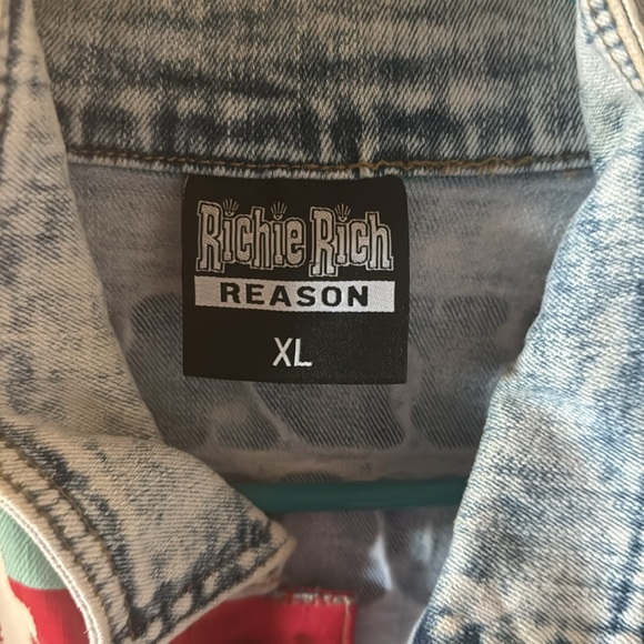 📌Reason x Richie Rich Baller Graphic Print With Embroidery Detail Denim Jacket - Picture 4 of 6